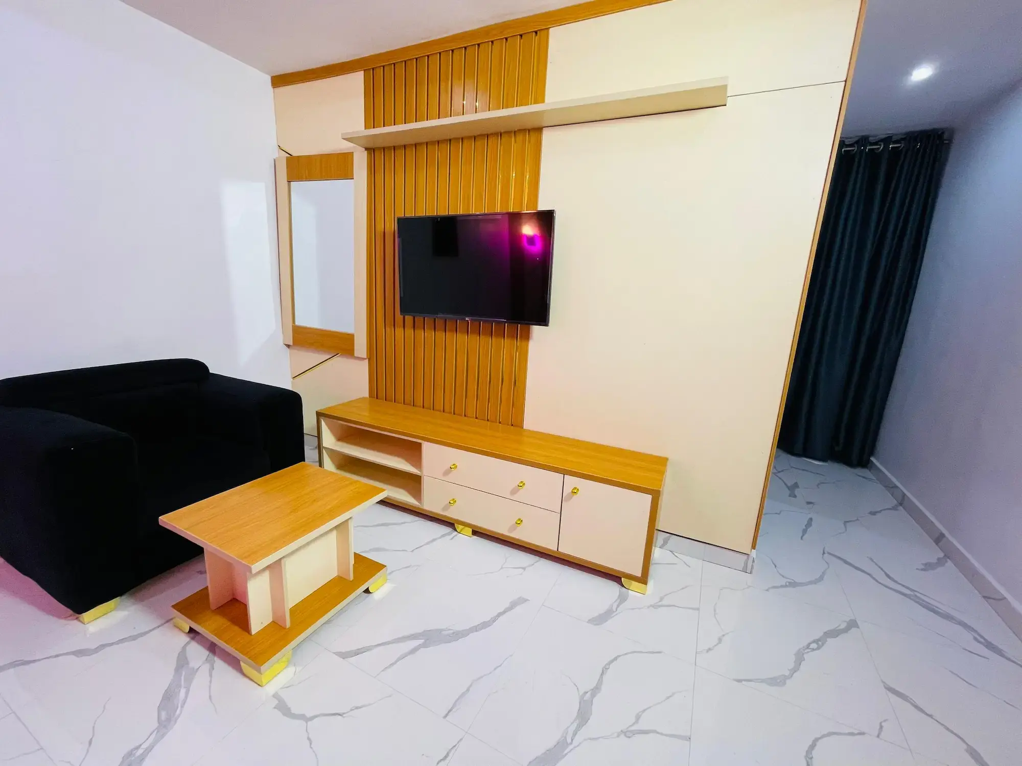 Senatorial Suite sitting and dining area at Linksview Hotel & Suites